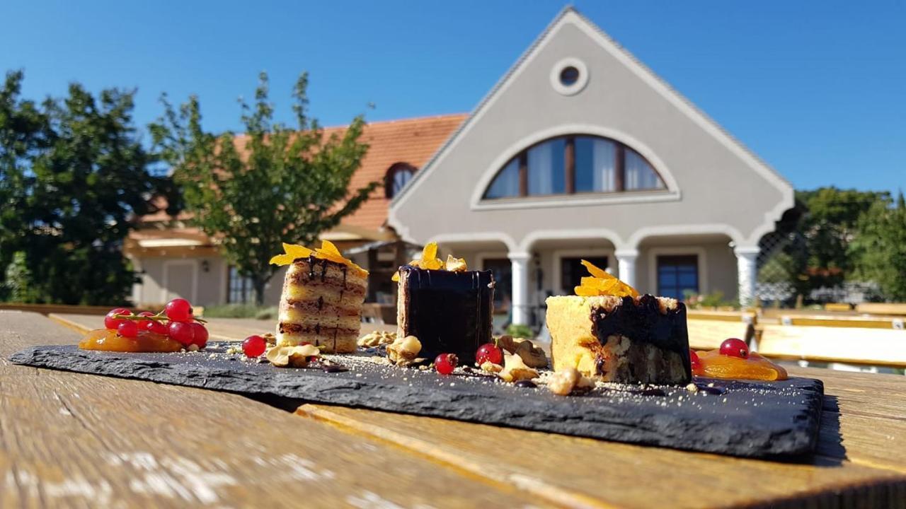 Koczor Winery & Guesthouse Balatonfured Ngoại thất bức ảnh