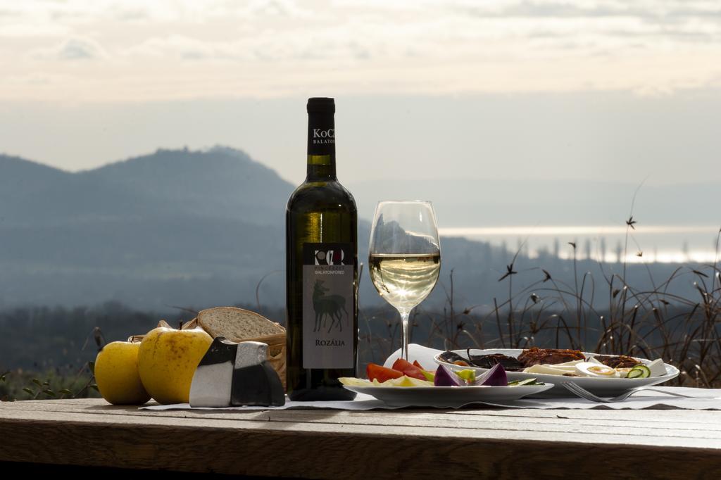 Koczor Winery & Guesthouse Balatonfured Ngoại thất bức ảnh